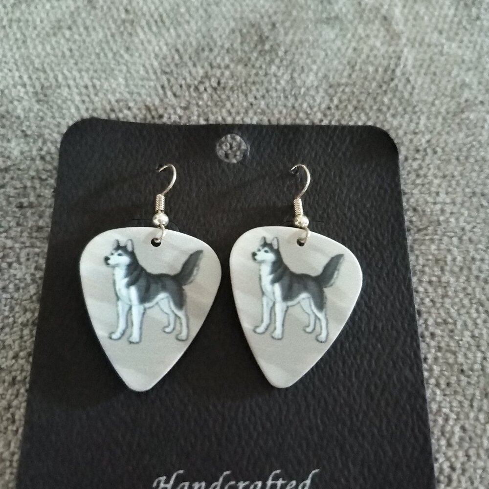 Women's HUSKY DOG BREED GUITAR PICK EARRINGS - NECKLACE SET
